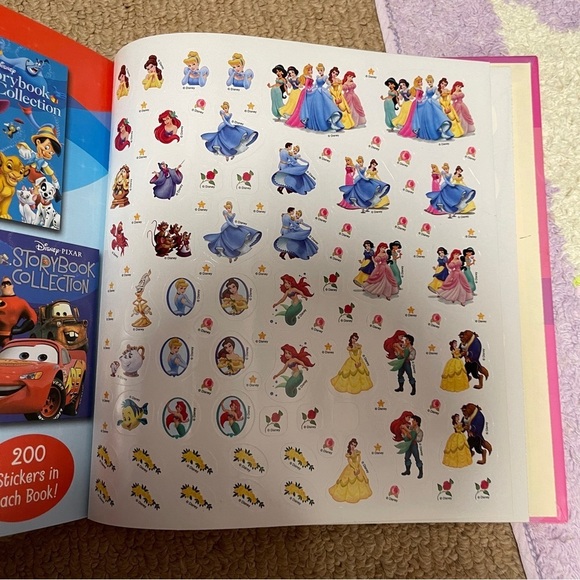 DISNEY BOOK PRINCESS COLLECTION: A TREASURY OF TALES - Picture 6 of 8